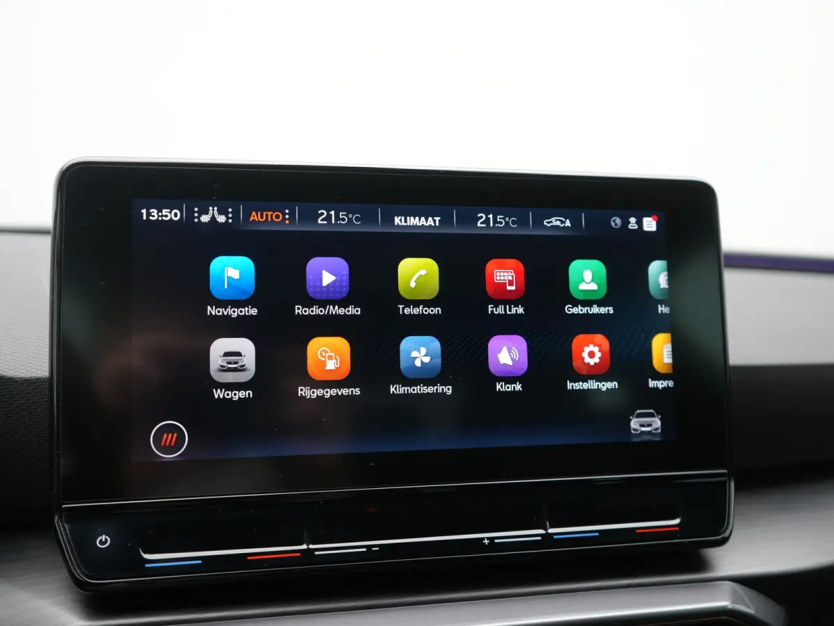 1.4 e-Hybrid VZ PHEV 245pk Dealer O.H | Trekhaak Af Fabriek | Camera | Sfeerverlichting | Sportstoelen & Stuur Verwarmd | Apple Carplay | Keyless | Virtual | Navigatie | DAB | 19"L.M | Cruis