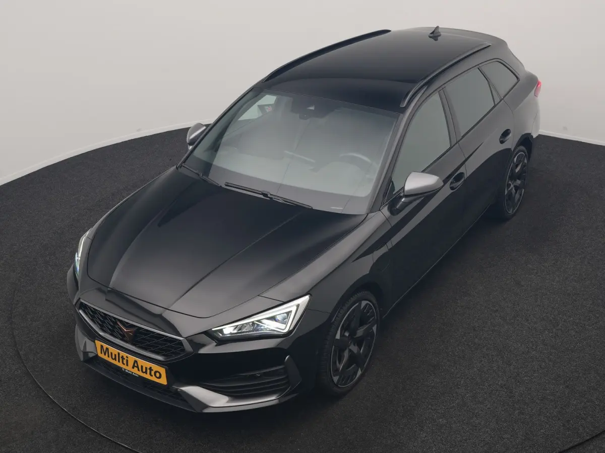 1.4 e-Hybrid VZ PHEV 245pk Dealer O.H | Trekhaak Af Fabriek | Camera | Sfeerverlichting | Sportstoelen & Stuur Verwarmd | Apple Carplay | Keyless | Virtual | Navigatie | DAB | 19"L.M | Cruis