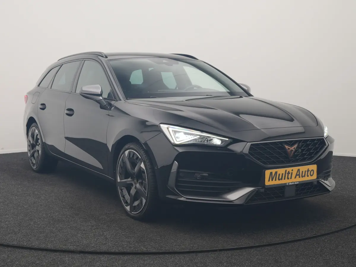 1.4 e-Hybrid VZ PHEV 245pk Dealer O.H | Trekhaak Af Fabriek | Camera | Sfeerverlichting | Sportstoelen & Stuur Verwarmd | Apple Carplay | Keyless | Virtual | Navigatie | DAB | 19"L.M | Cruis