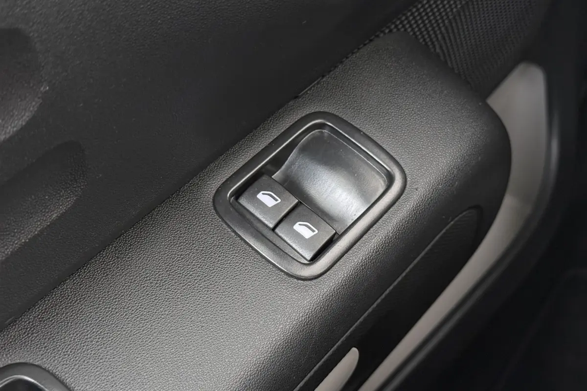 83 PK Business+ Carplay Cruise LED