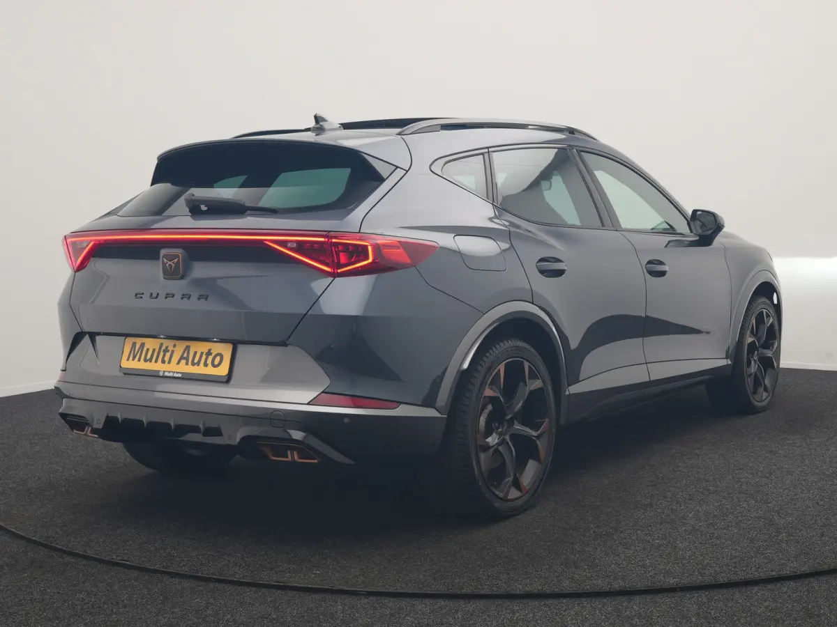 1.4 e-Hybrid VZ Copper Edition PHEV 245pk Dealer O.H | Panodak | Adaptive Cruise | Camera | Sportstoelen & Stuur Verwarmd | Keyless | Blis | Sfeerverlichting | Apple Carplay | DAB | Navigati