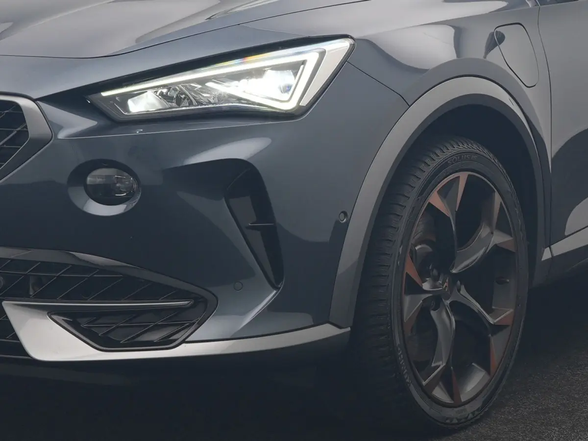 1.4 e-Hybrid VZ Copper Edition PHEV 245pk Dealer O.H | Panodak | Adaptive Cruise | Camera | Sportstoelen & Stuur Verwarmd | Keyless | Blis | Sfeerverlichting | Apple Carplay | DAB | Navigati