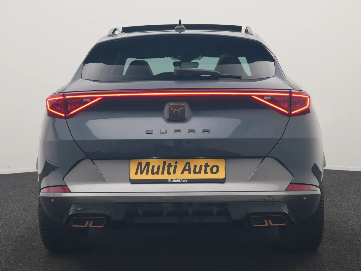 1.4 e-Hybrid VZ Copper Edition PHEV 245pk Dealer O.H | Panodak | Adaptive Cruise | Camera | Sportstoelen & Stuur Verwarmd | Keyless | Blis | Sfeerverlichting | Apple Carplay | DAB | Navigati