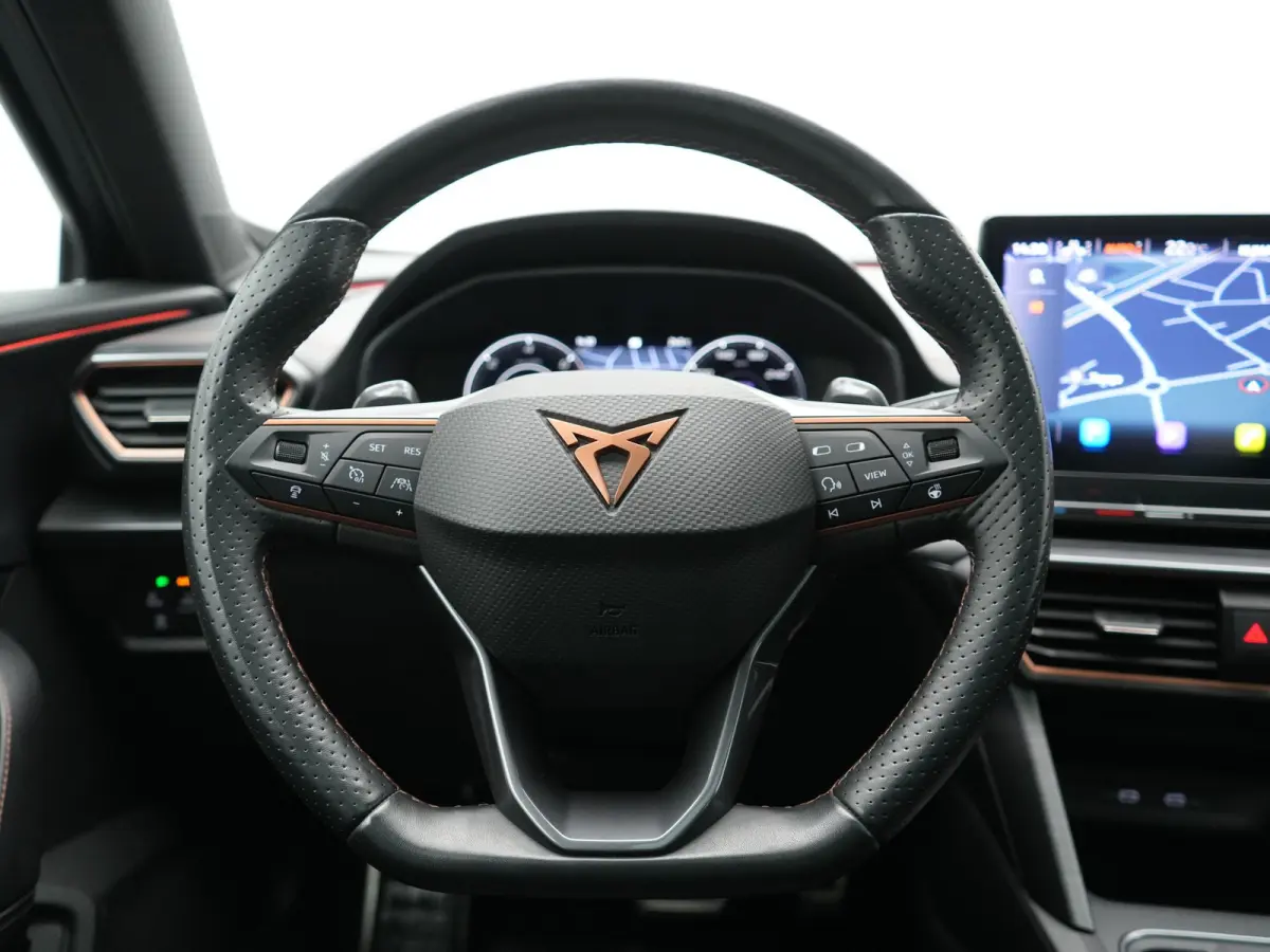 1.4 e-Hybrid VZ Copper Edition PHEV 245pk Dealer O.H | Panodak | Adaptive Cruise | Camera | Sportstoelen & Stuur Verwarmd | Keyless | Blis | Sfeerverlichting | Apple Carplay | DAB | Navigati