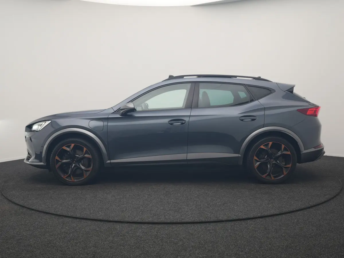 1.4 e-Hybrid VZ Copper Edition PHEV 245pk Dealer O.H | Panodak | Adaptive Cruise | Camera | Sportstoelen & Stuur Verwarmd | Keyless | Blis | Sfeerverlichting | Apple Carplay | DAB | Navigati