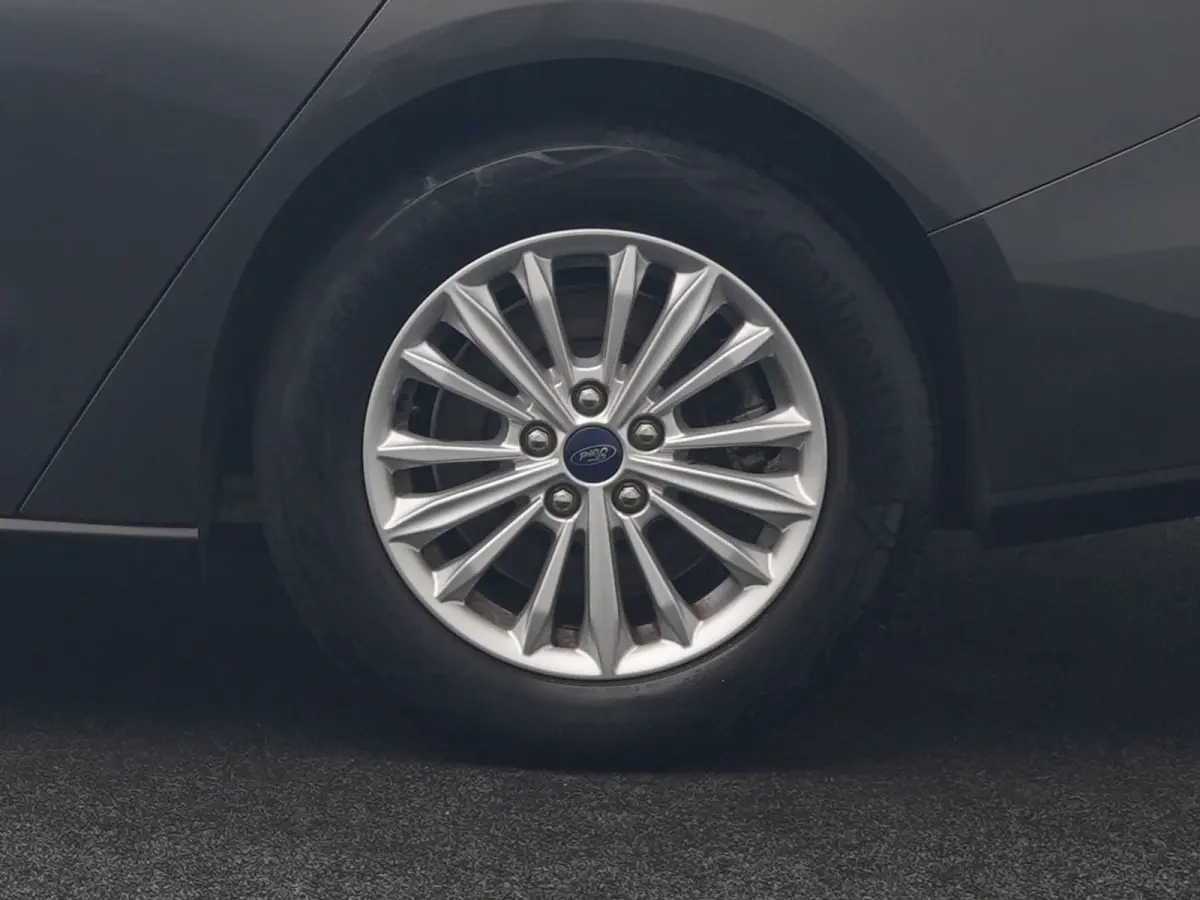 1.0 EcoBoost Hybrid Titanium Business 125pk | Camera | Apple Carplay | Keyless | Lane Assist | Elektrische Achterklep | Cruise Control | Virtual | Climate Control | Draadloze Telefoonlader |