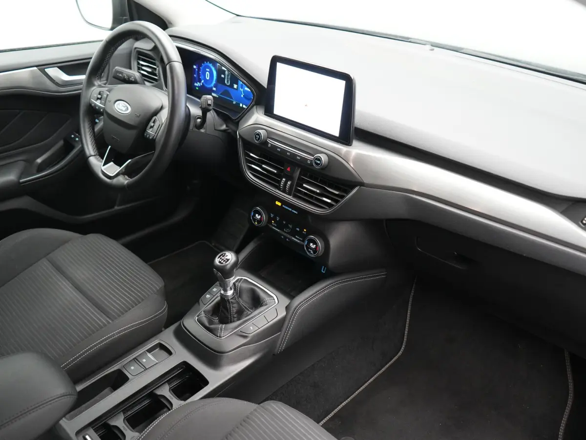 1.0 EcoBoost Hybrid Titanium Business 125pk | Camera | Apple Carplay | Keyless | Lane Assist | Elektrische Achterklep | Cruise Control | Virtual | Climate Control | Draadloze Telefoonlader |