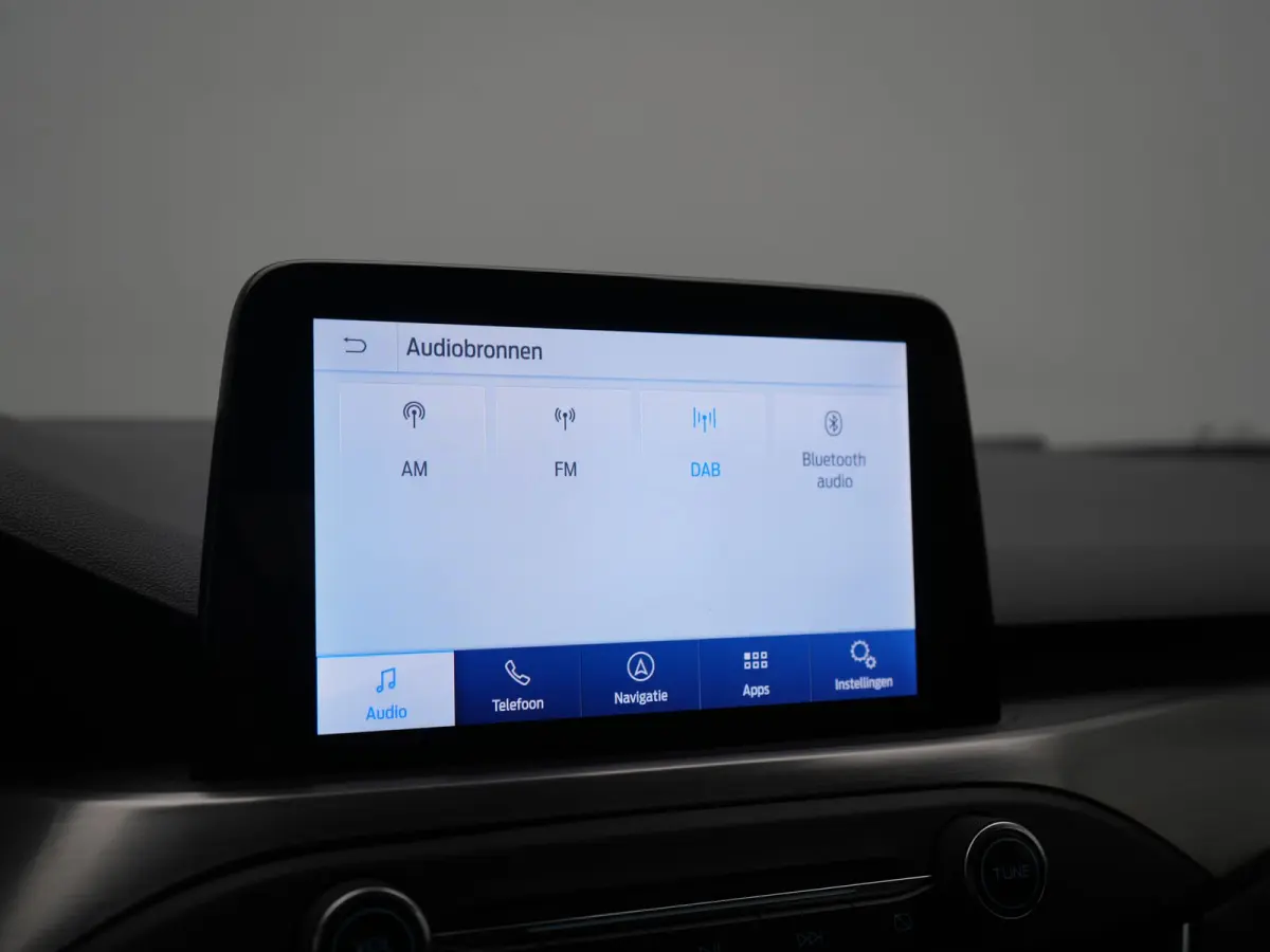 1.0 EcoBoost Hybrid Titanium Business 125pk | Camera | Apple Carplay | Keyless | Lane Assist | Elektrische Achterklep | Cruise Control | Virtual | Climate Control | Draadloze Telefoonlader |