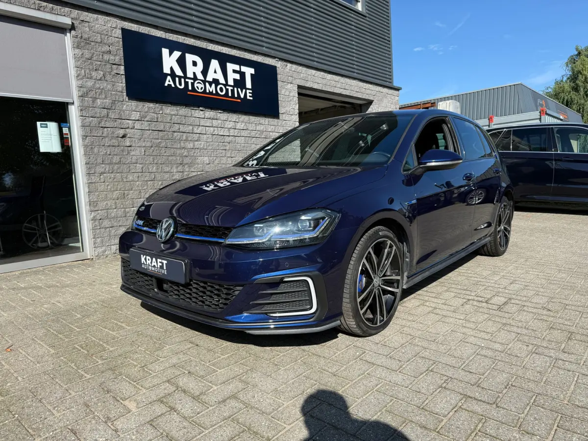 1.4 TSI PHEV 7.5 | Virtual | ACC | Apple Carplay | Camera + PDC | Climatronic | Trekhaak |