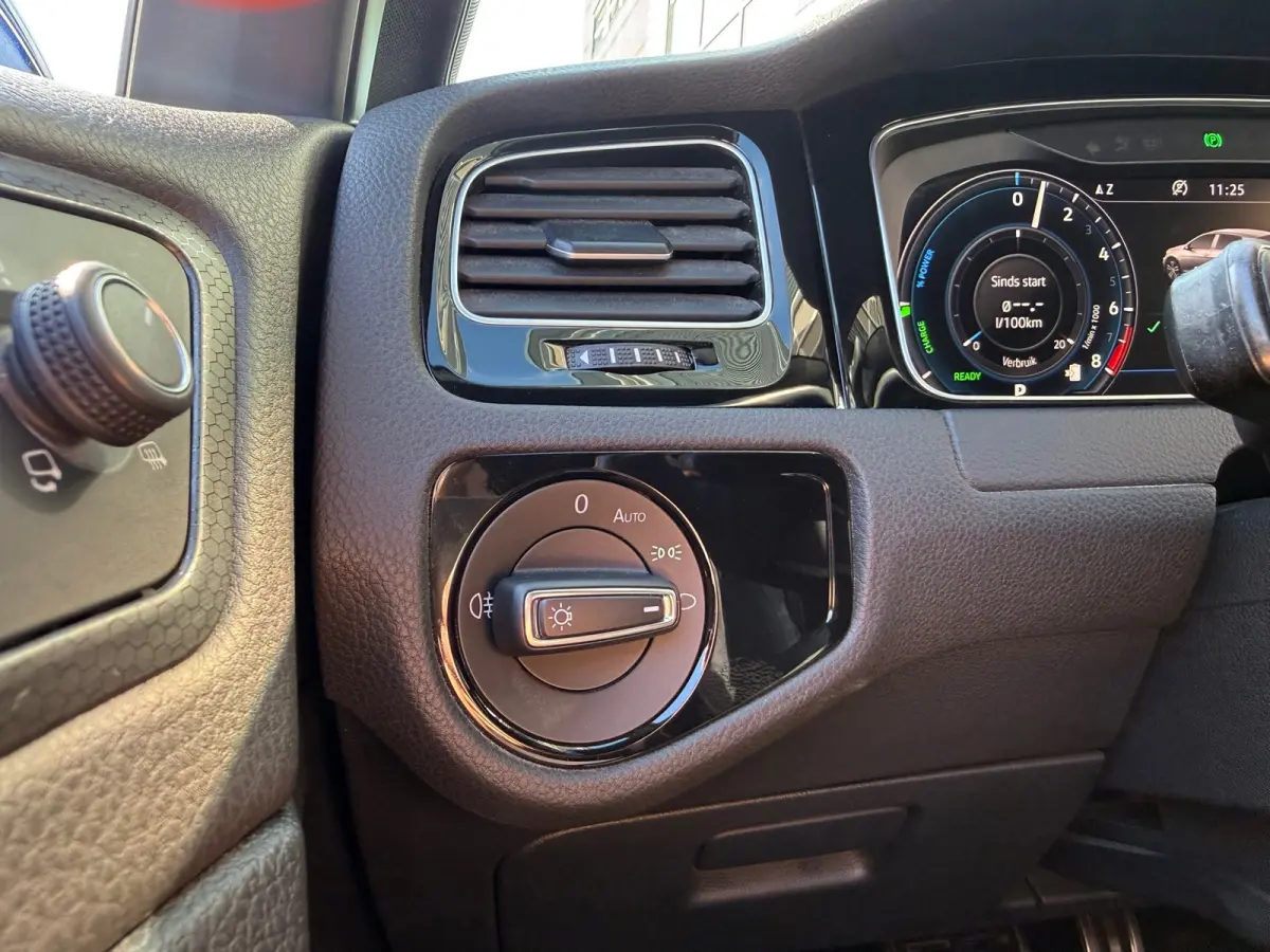 1.4 TSI PHEV 7.5 | Virtual | ACC | Apple Carplay | Camera + PDC | Climatronic | Trekhaak |