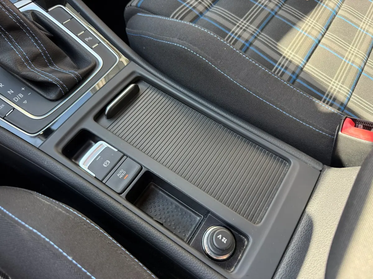 1.4 TSI PHEV 7.5 | Virtual | ACC | Apple Carplay | Camera + PDC | Climatronic | Trekhaak |