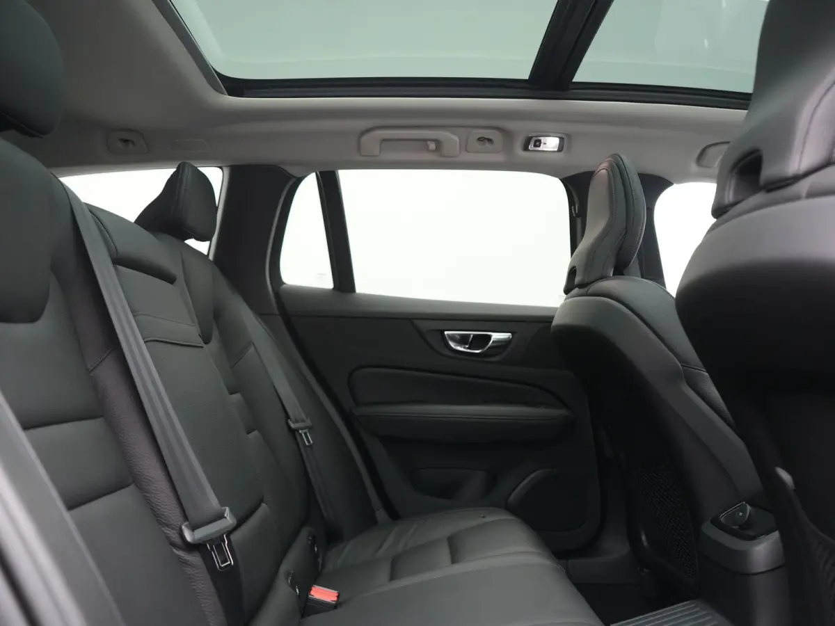 T6 Recharge AWD Inscription PHEV 340pk Dealer O.H | Trekhaak Af Fabriek | Panodak | Adaptive Cruise | Harman / Kardon | 360 Camera | Lederen Sportstoelen Memory & Verwarmd | Stuurverwarming 