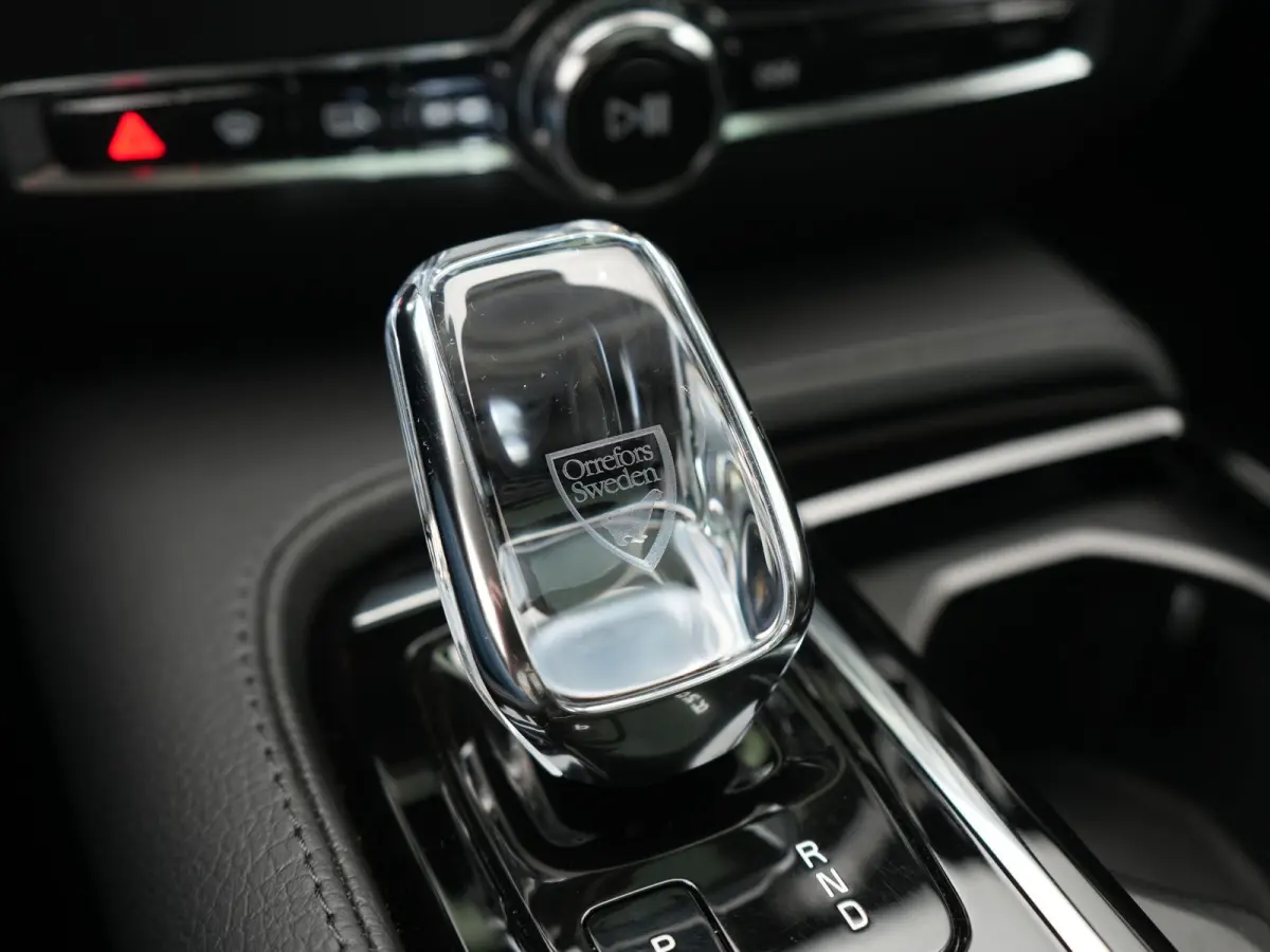 T6 Recharge AWD Inscription PHEV 340pk Dealer O.H | Trekhaak Af Fabriek | Panodak | Adaptive Cruise | Harman / Kardon | 360 Camera | Lederen Sportstoelen Memory & Verwarmd | Stuurverwarming 