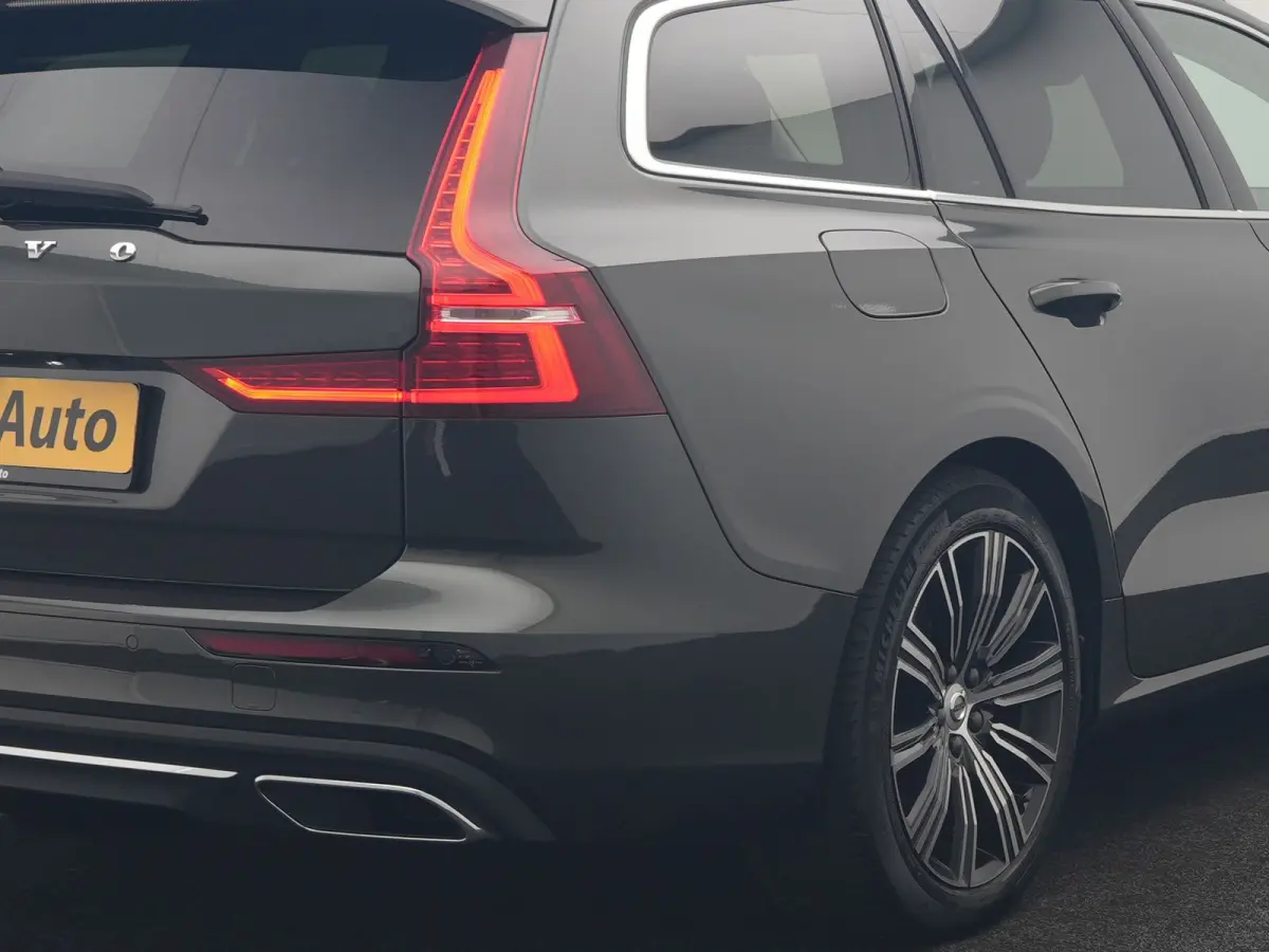 T6 Recharge AWD Inscription PHEV 340pk Dealer O.H | Trekhaak Af Fabriek | Panodak | Adaptive Cruise | Harman / Kardon | 360 Camera | Lederen Sportstoelen Memory & Verwarmd | Stuurverwarming 