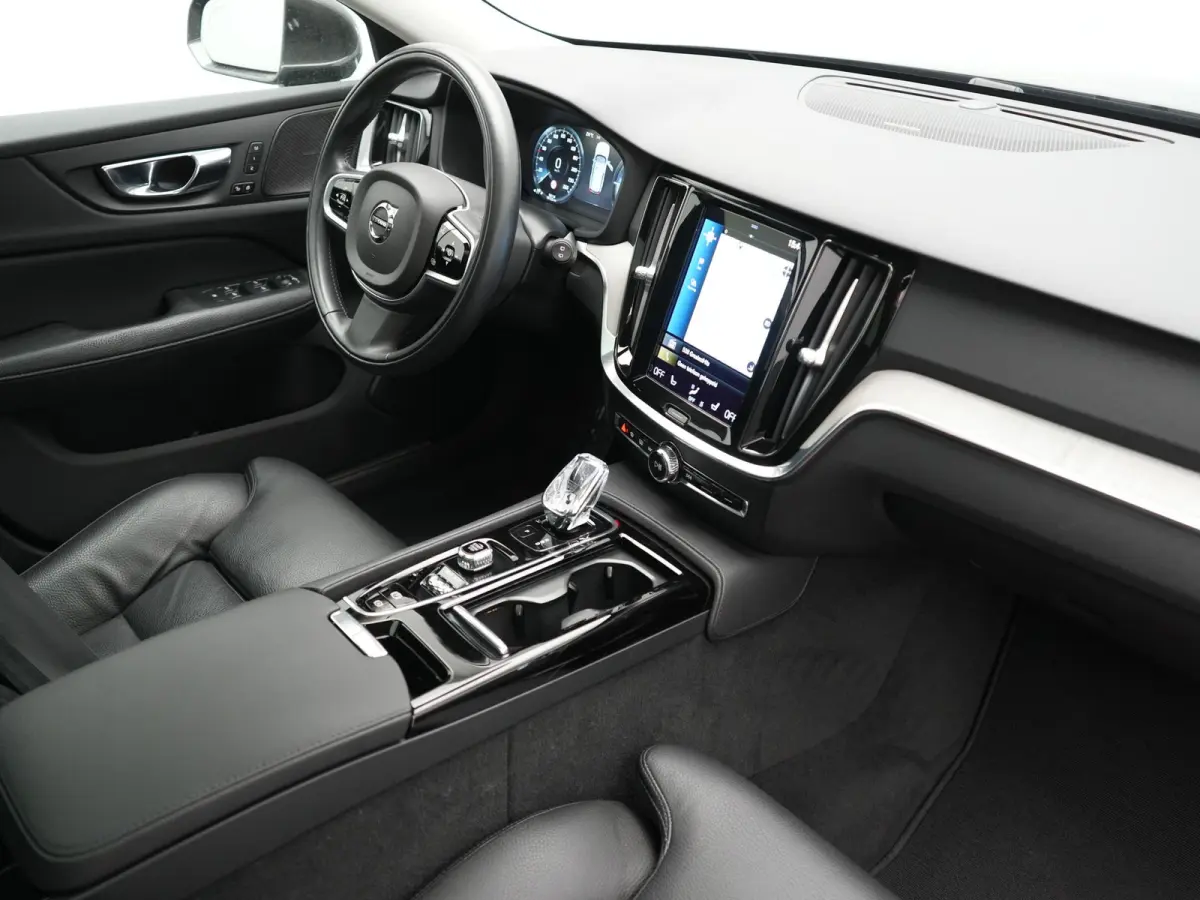 T6 Recharge AWD Inscription PHEV 340pk Dealer O.H | Trekhaak Af Fabriek | Panodak | Adaptive Cruise | Harman / Kardon | 360 Camera | Lederen Sportstoelen Memory & Verwarmd | Stuurverwarming 