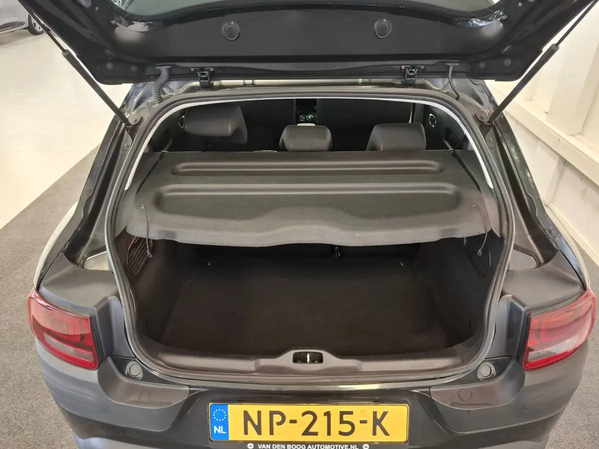 1.2 PureTech Feel Navigatie 100% Dealer onderhouden PDC Allseason