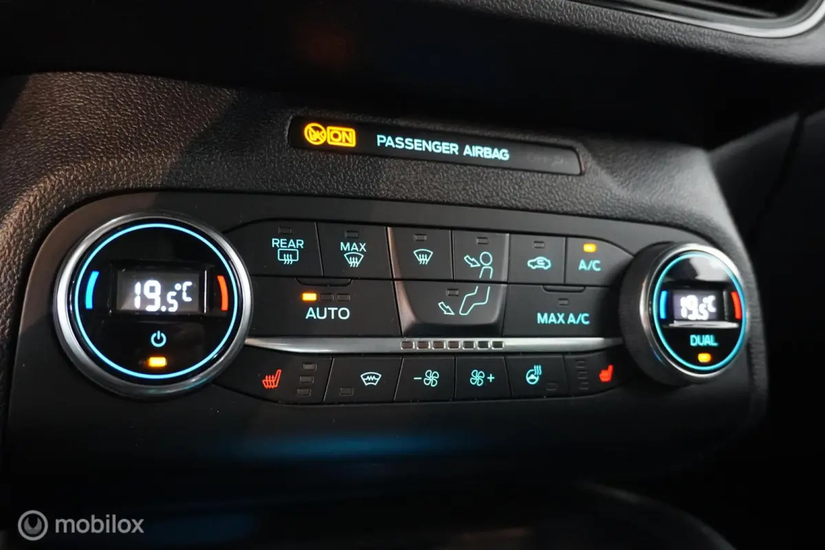 1.0 EcoBoost Hybrid ST Line X Business