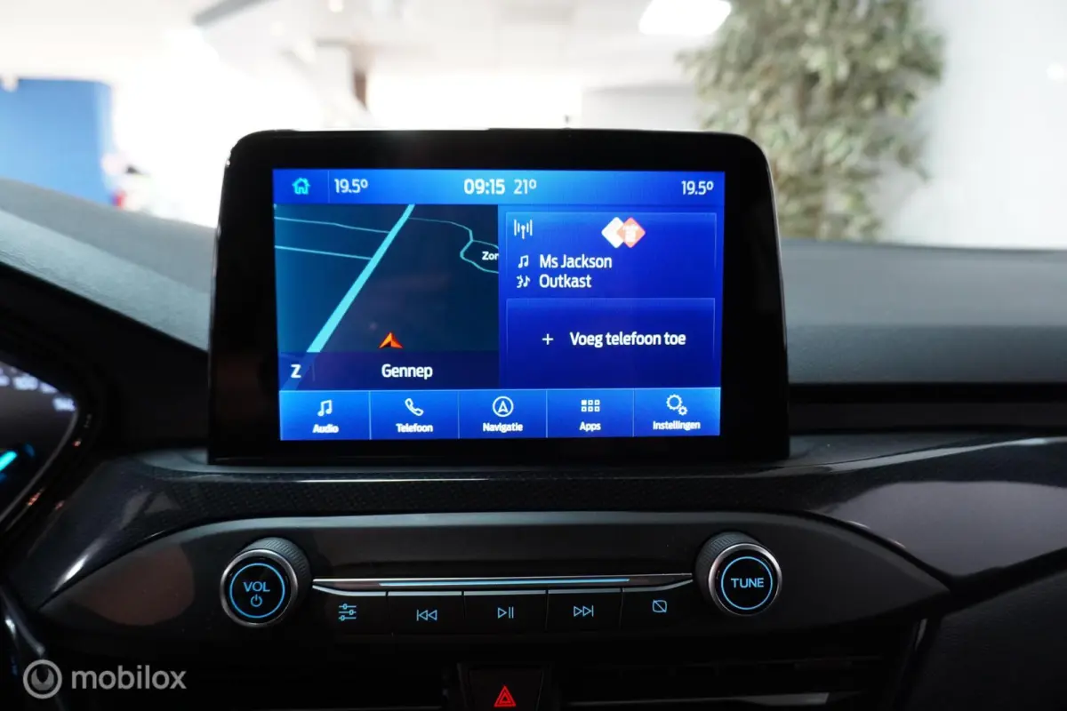 1.0 EcoBoost Hybrid ST Line X Business