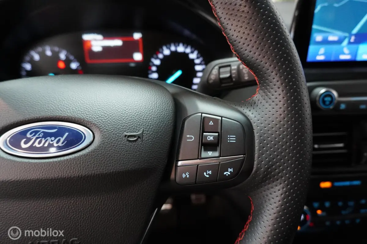 1.0 EcoBoost Hybrid ST Line X Business