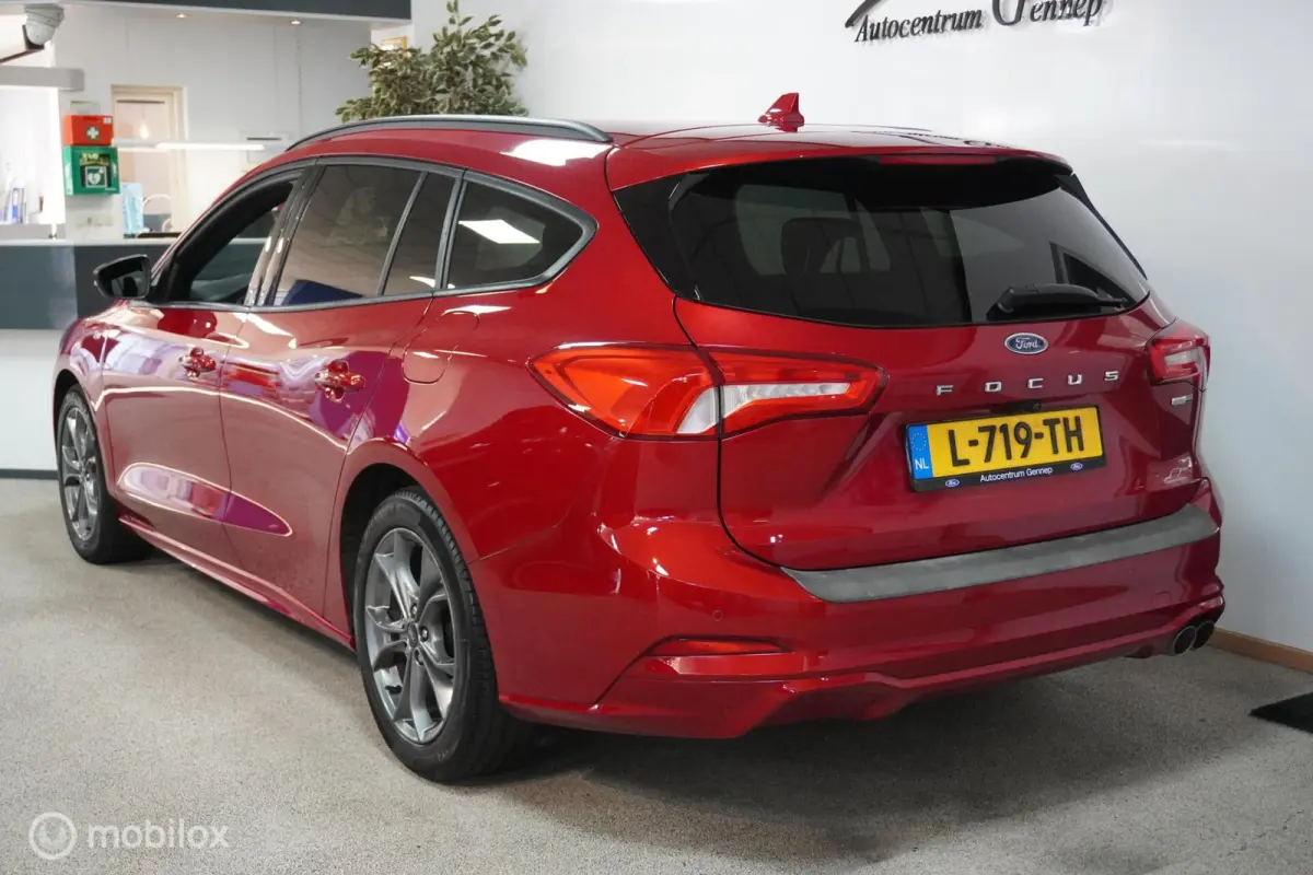 1.0 EcoBoost Hybrid ST Line X Business