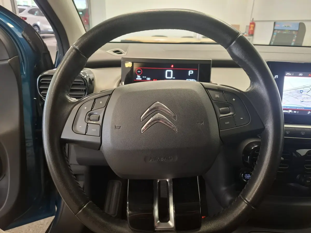 1.2 PureTech Shine Plus Automaat Distributie v.v 2026 Trekhaak