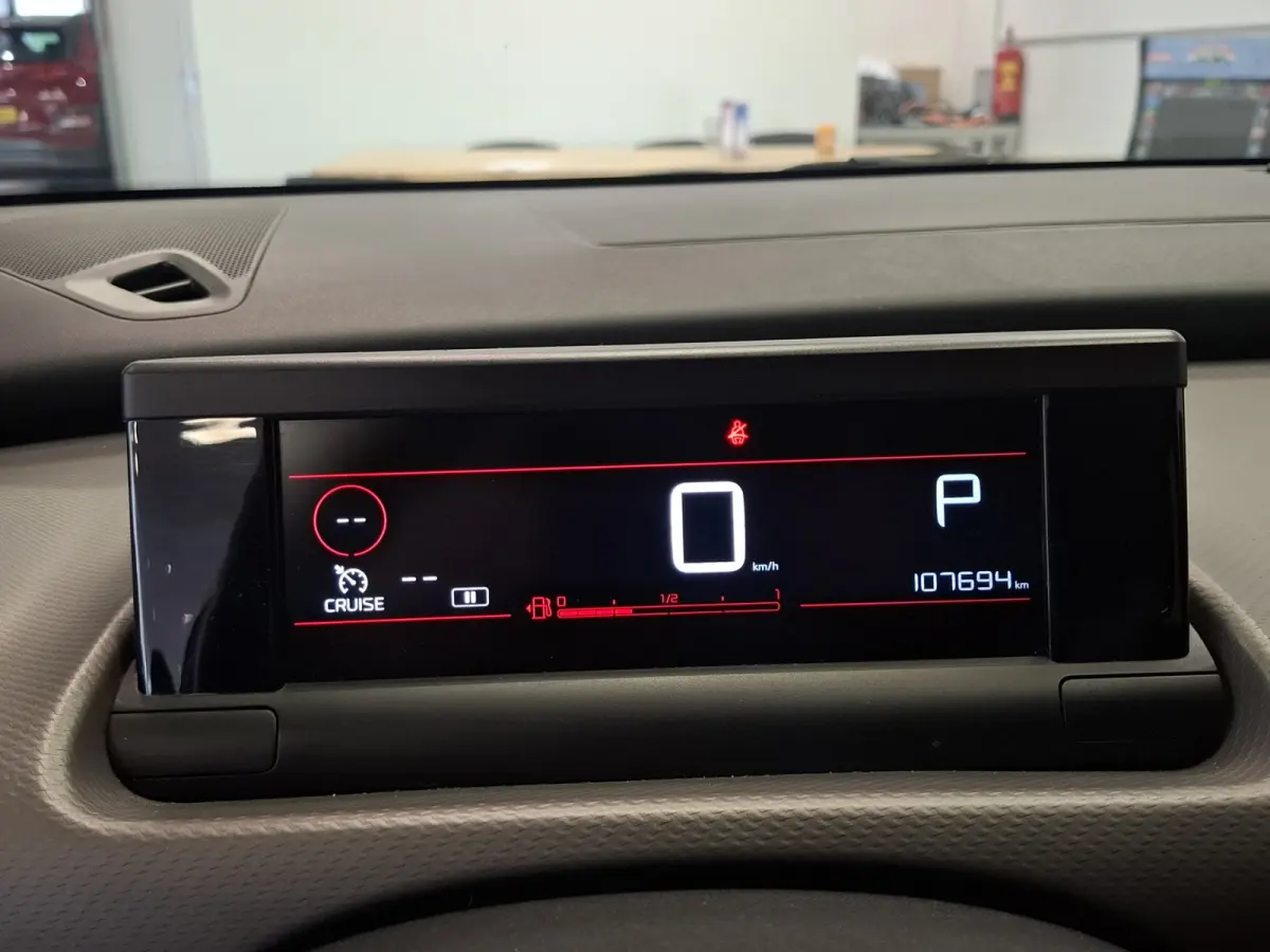 1.2 PureTech Shine Plus Automaat Distributie v.v 2026 Trekhaak