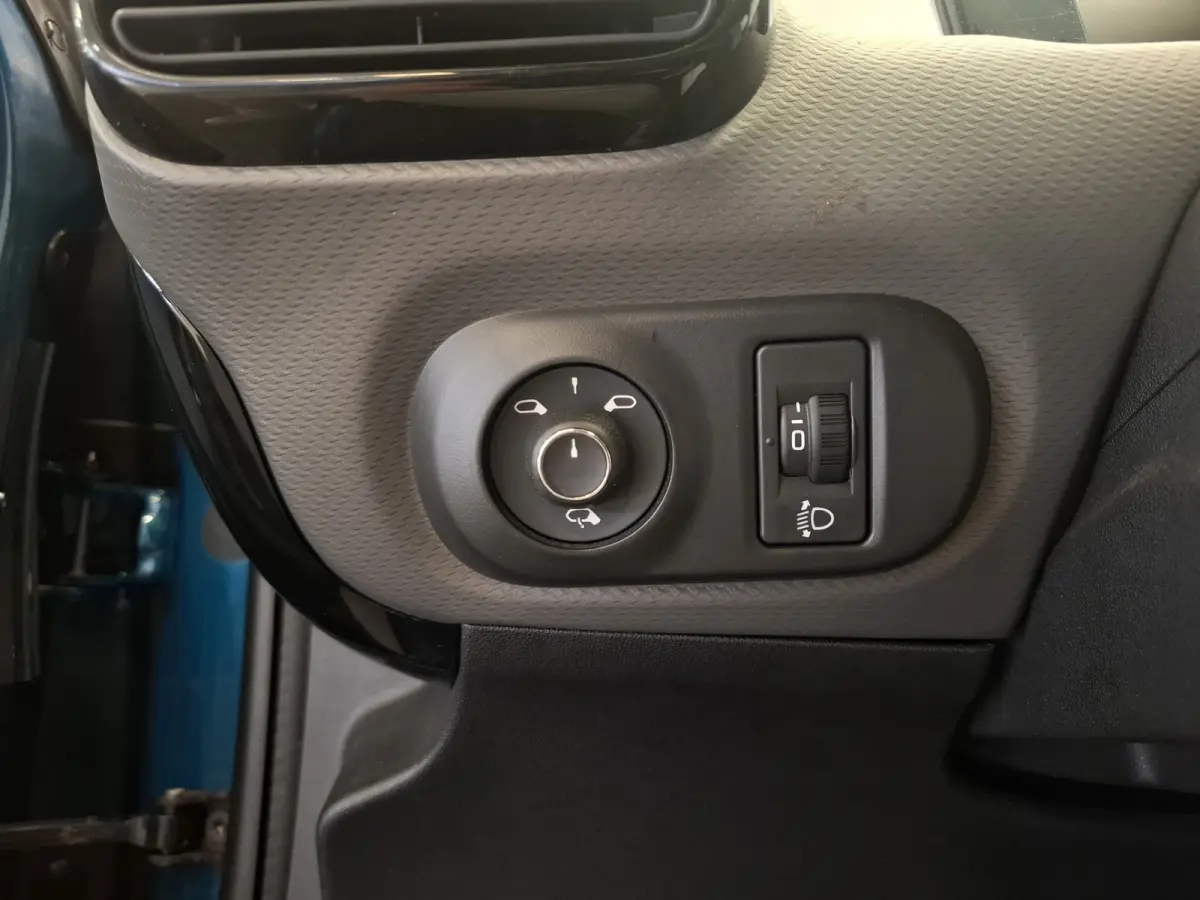 1.2 PureTech Shine Plus Automaat Distributie v.v 2026 Trekhaak