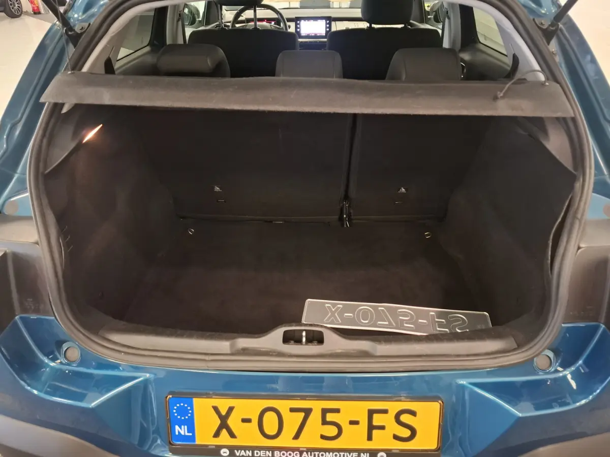 1.2 PureTech Shine Plus Automaat Distributie v.v 2026 Trekhaak