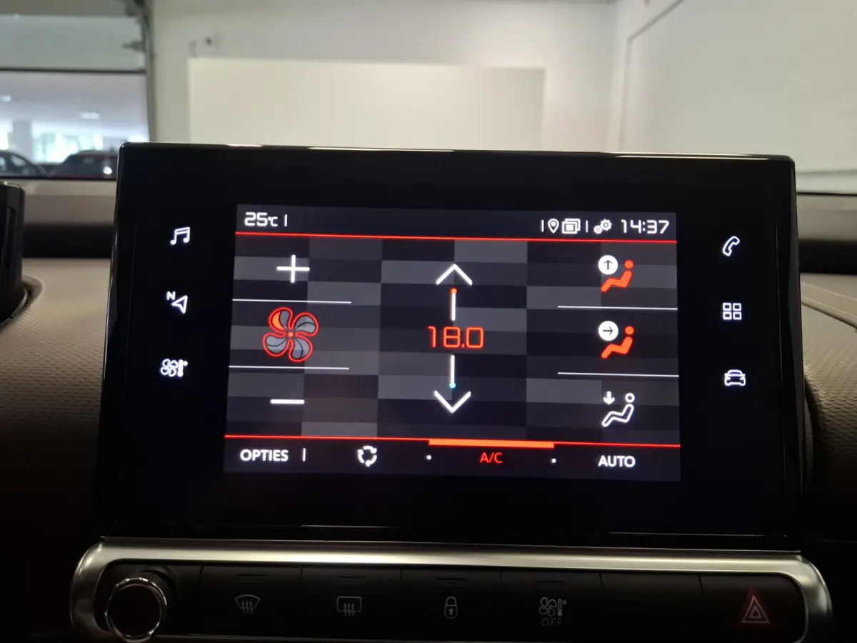 1.2 PureTech Shine Plus Automaat Distributie v.v 2026 Trekhaak