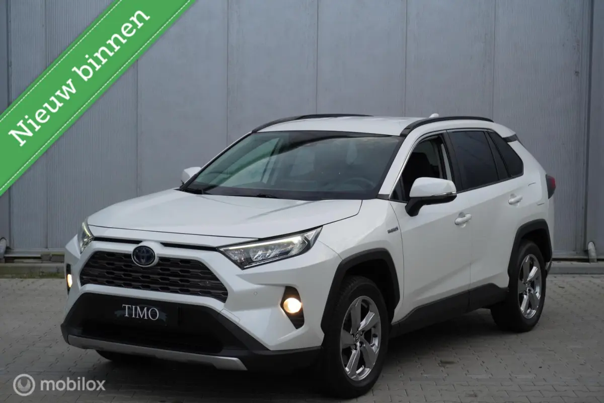 2.5 Hybrid AWD Dynamic