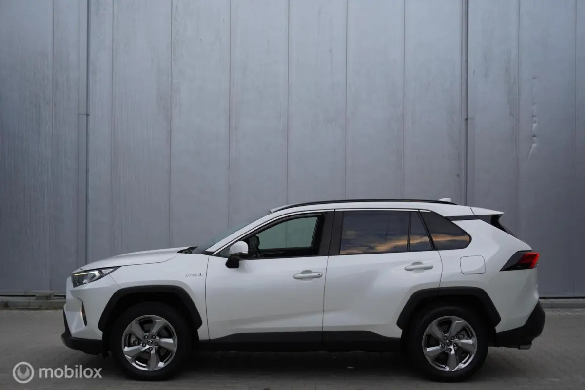 2.5 Hybrid AWD Dynamic