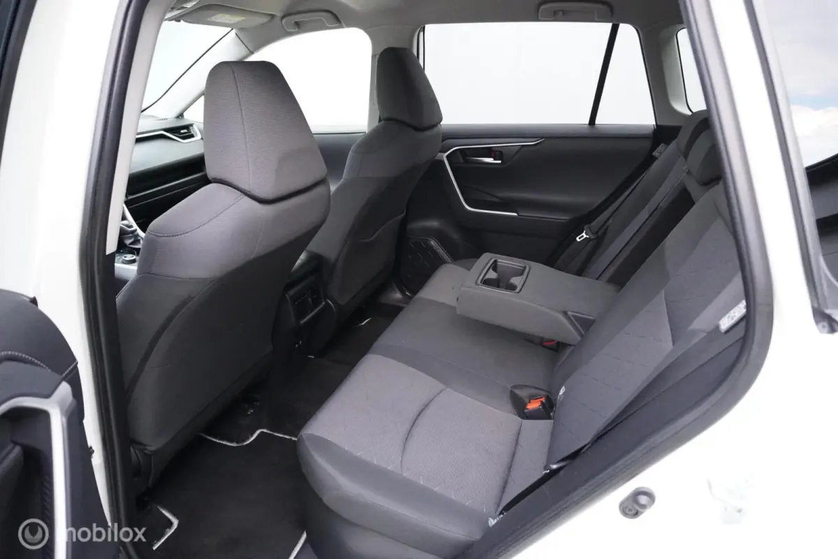 2.5 Hybrid AWD Dynamic
