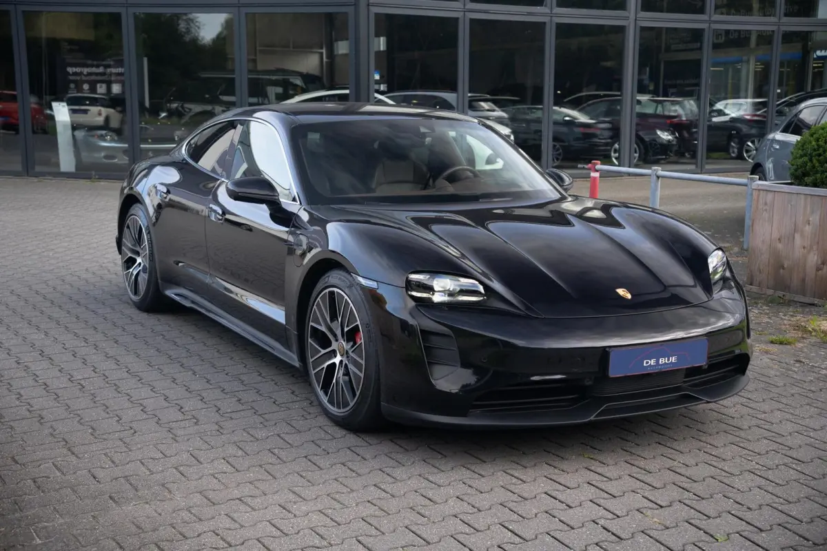 4S Performance 84 kWh|Matrix|Chrono|Achteras besturing|Panoramadak|Olea Leder|Bose|Luchtvering|Full Option|Dealer Onderhouden