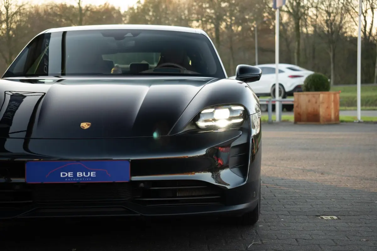 4S Performance 84 kWh|Matrix|Chrono|Achteras besturing|Panoramadak|Olea Leder|Bose|Luchtvering|Full Option|Dealer Onderhouden