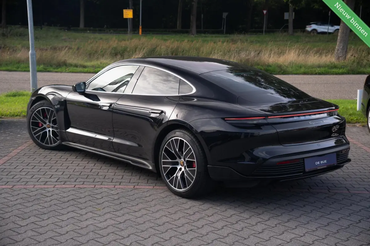 4S Performance 84 kWh|Matrix|Chrono|Achteras besturing|Panoramadak|Olea Leder|Bose|Luchtvering|Full Option|Dealer Onderhouden
