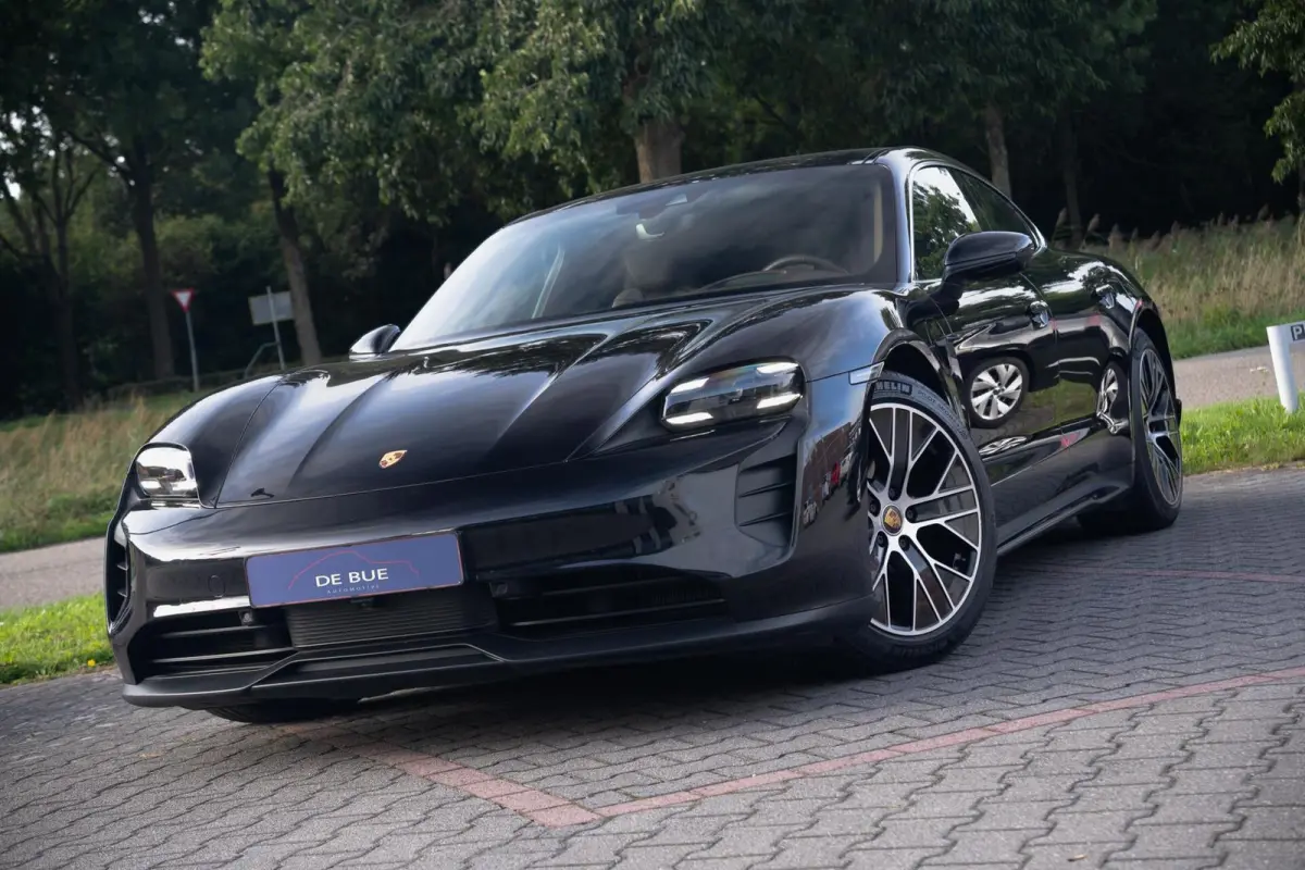 4S Performance 84 kWh|Matrix|Chrono|Achteras besturing|Panoramadak|Olea Leder|Bose|Luchtvering|Full Option|Dealer Onderhouden