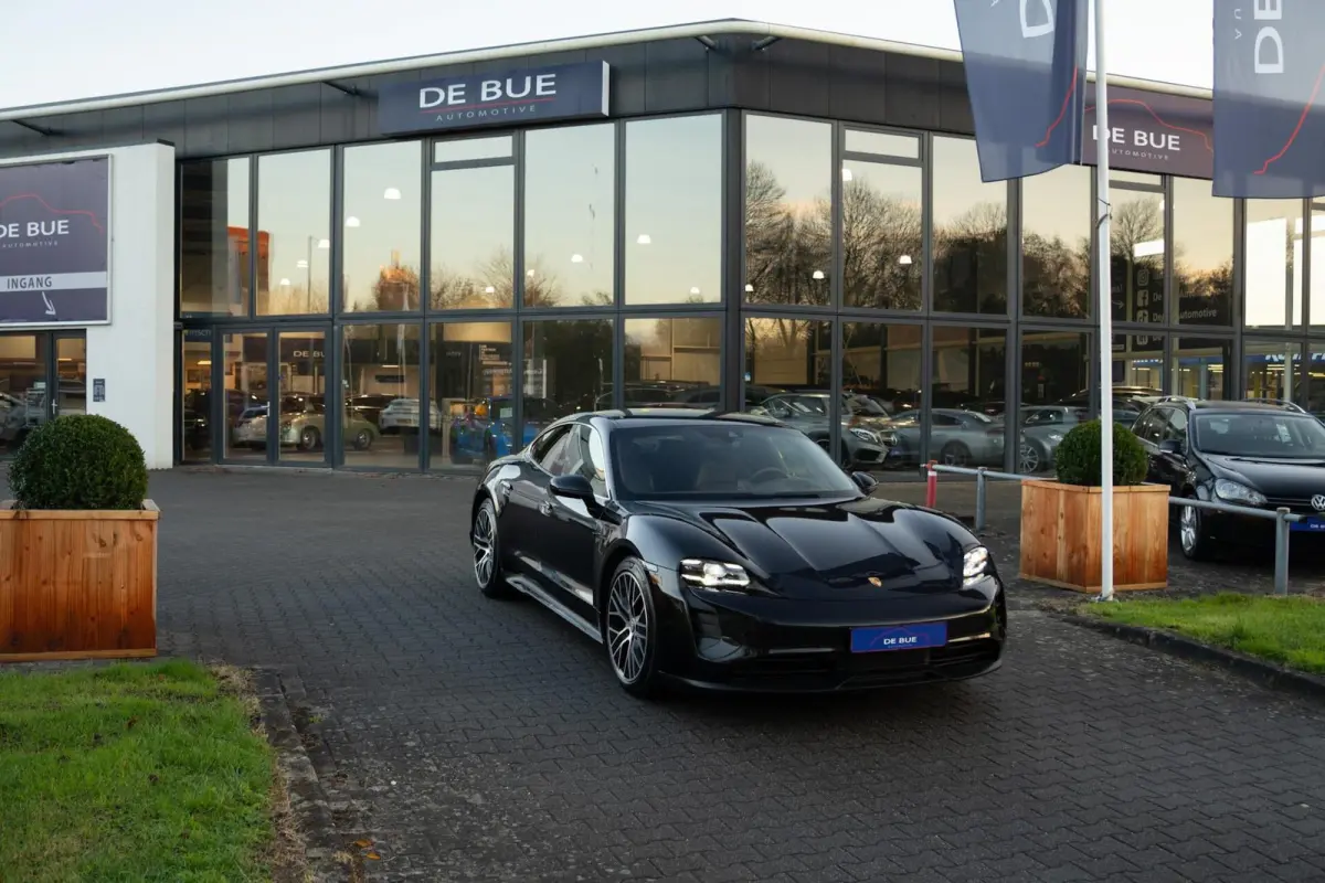 4S Performance 84 kWh|Matrix|Chrono|Achteras besturing|Panoramadak|Olea Leder|Bose|Luchtvering|Full Option|Dealer Onderhouden