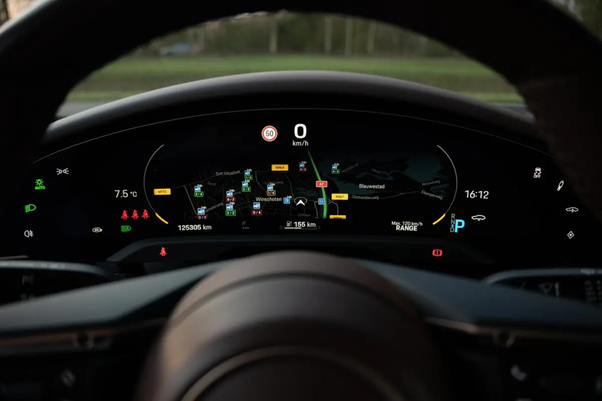 4S Performance 84 kWh|Matrix|Chrono|Achteras besturing|Panoramadak|Olea Leder|Bose|Luchtvering|Full Option|Dealer Onderhouden