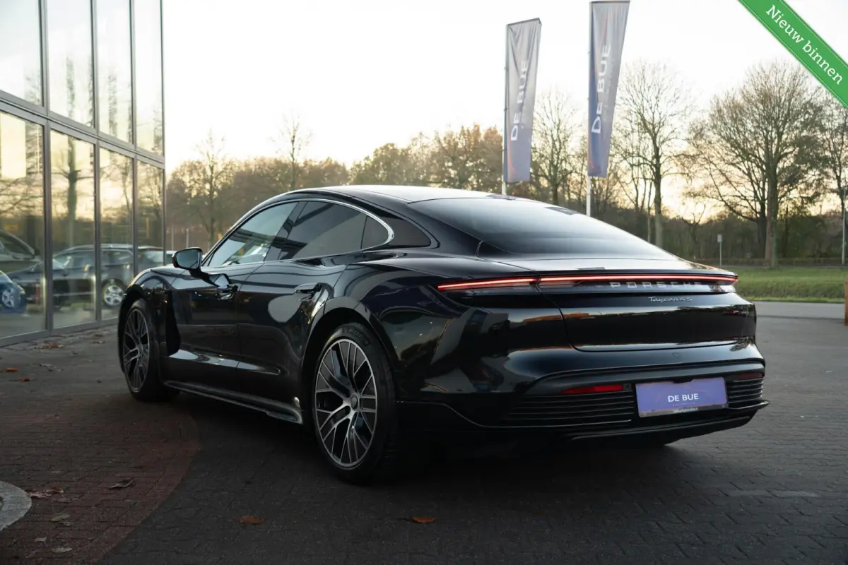 4S Performance 84 kWh|Matrix|Chrono|Achteras besturing|Panoramadak|Olea Leder|Bose|Luchtvering|Full Option|Dealer Onderhouden