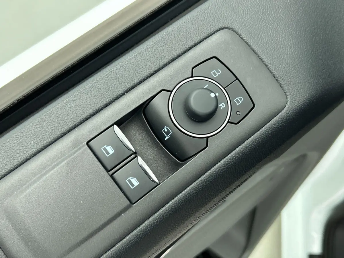 340 2.5 PHEV L2H1 Limited Automaat Incl. BTW/BPM! Airco ECC 2 x Schuifdeur Asisstance Pack Premium Full Options!