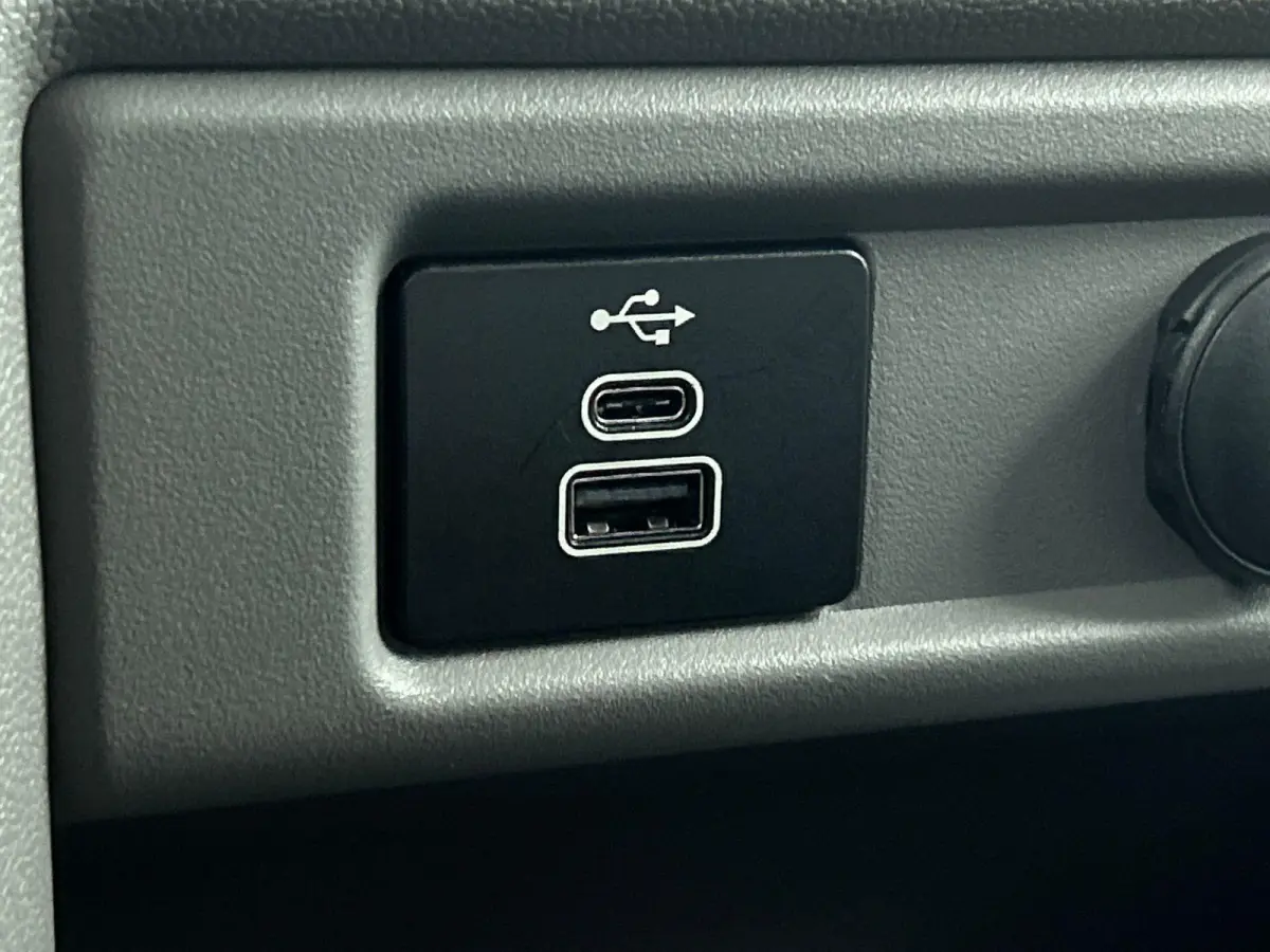 340 2.5 PHEV L2H1 Limited Automaat Incl. BTW/BPM! Airco ECC 2 x Schuifdeur Asisstance Pack Premium Full Options!