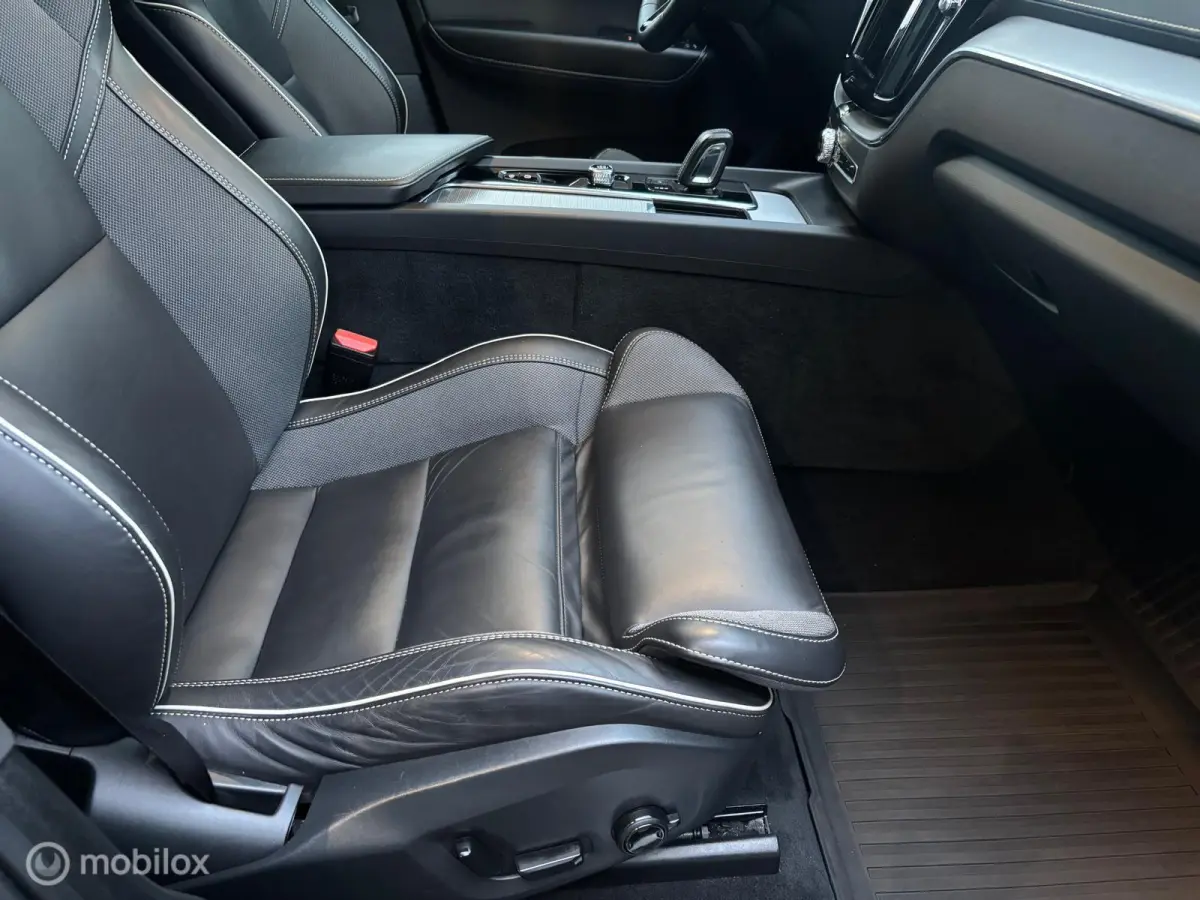 2.0 T8 Plug-in hybrid AWD R-Design Vollll