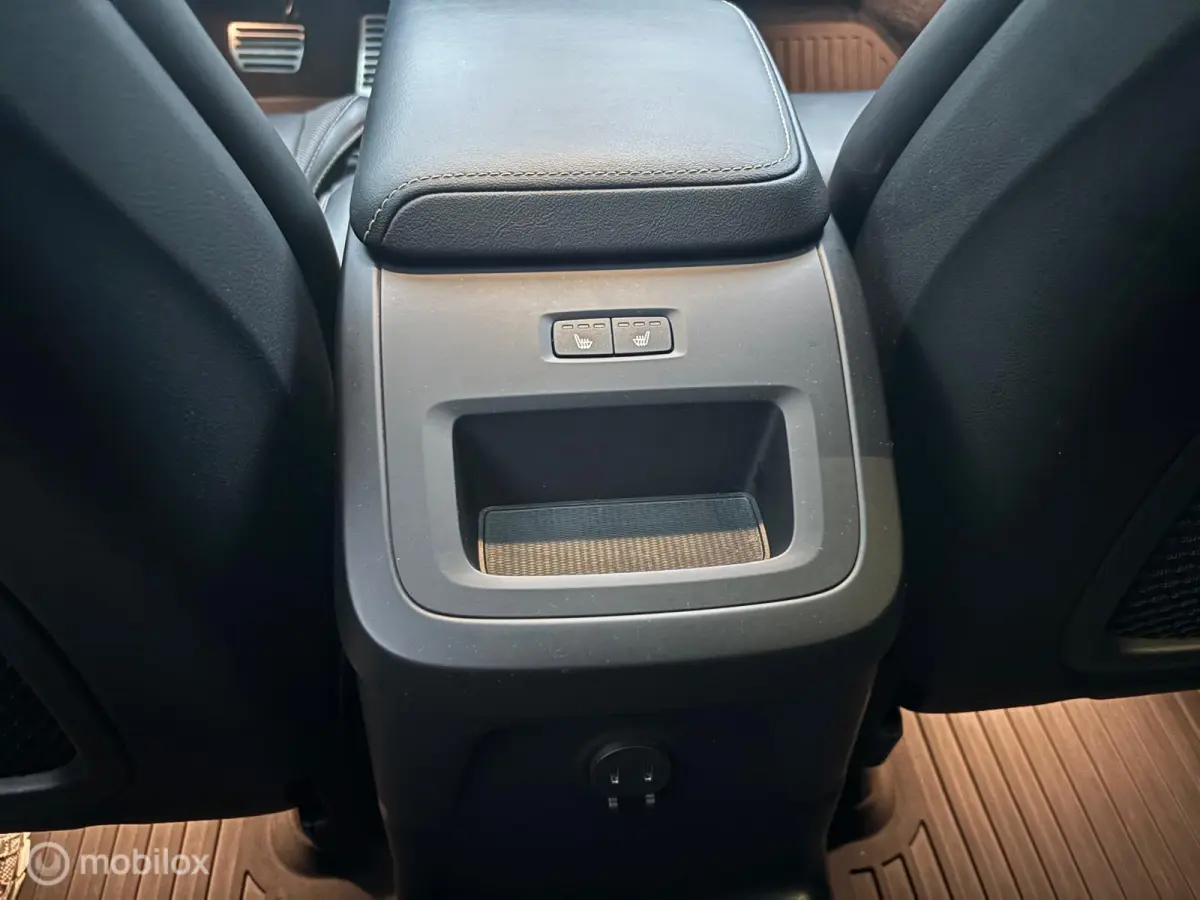 2.0 T8 Plug-in hybrid AWD R-Design Vollll