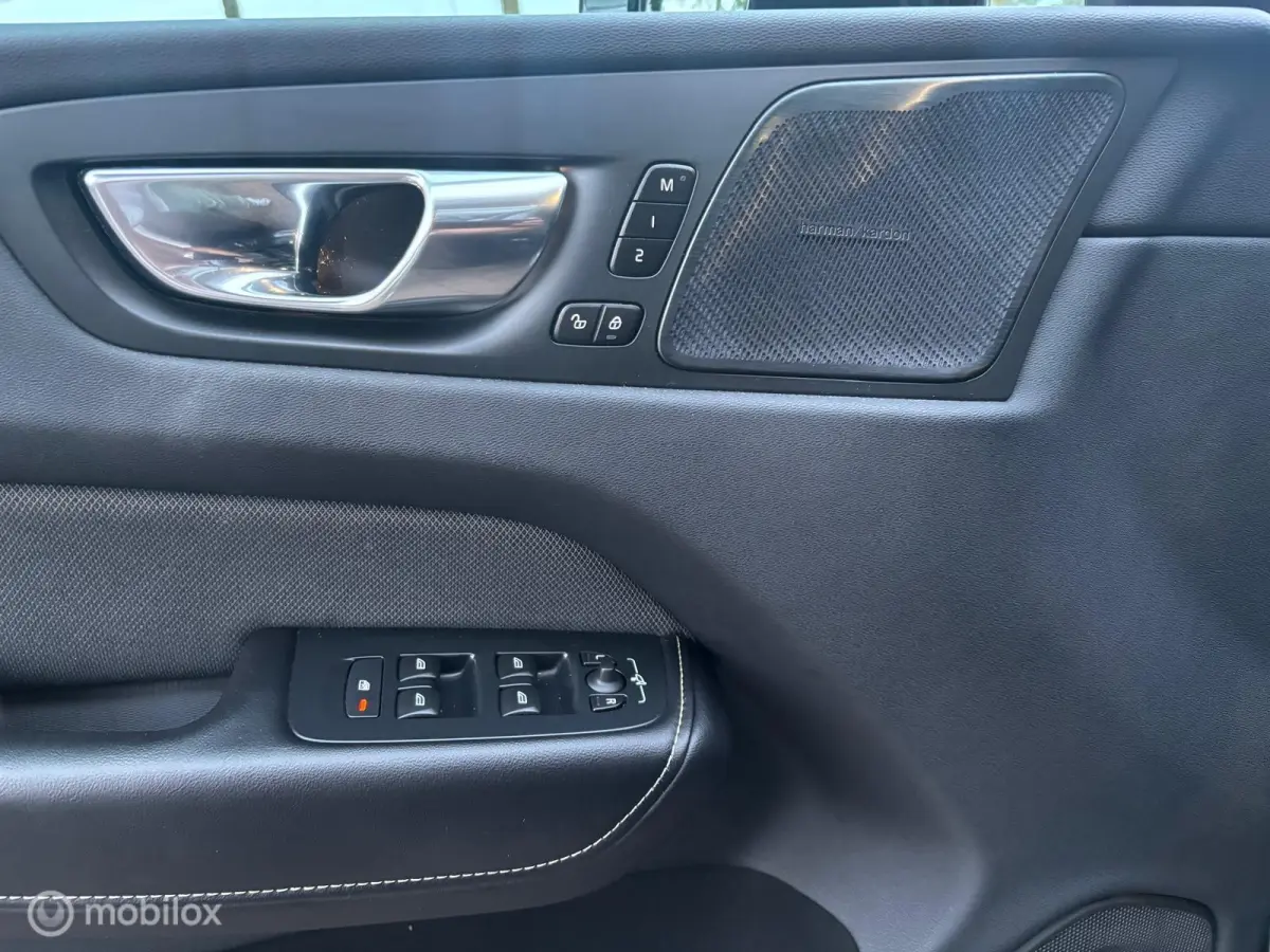 2.0 T8 Plug-in hybrid AWD R-Design Vollll