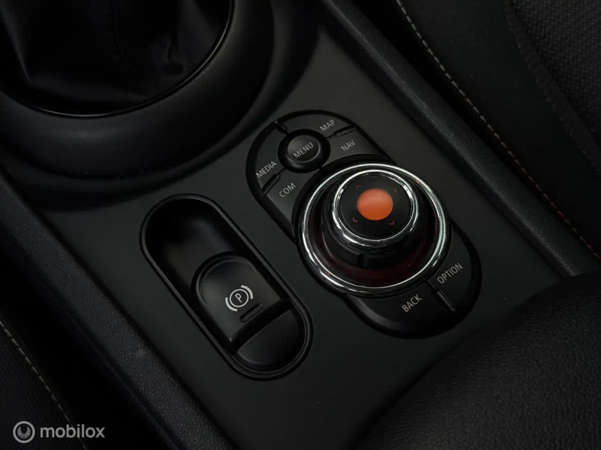 1.5 | CarPlay | Stoelverwarming | Cruise | LED