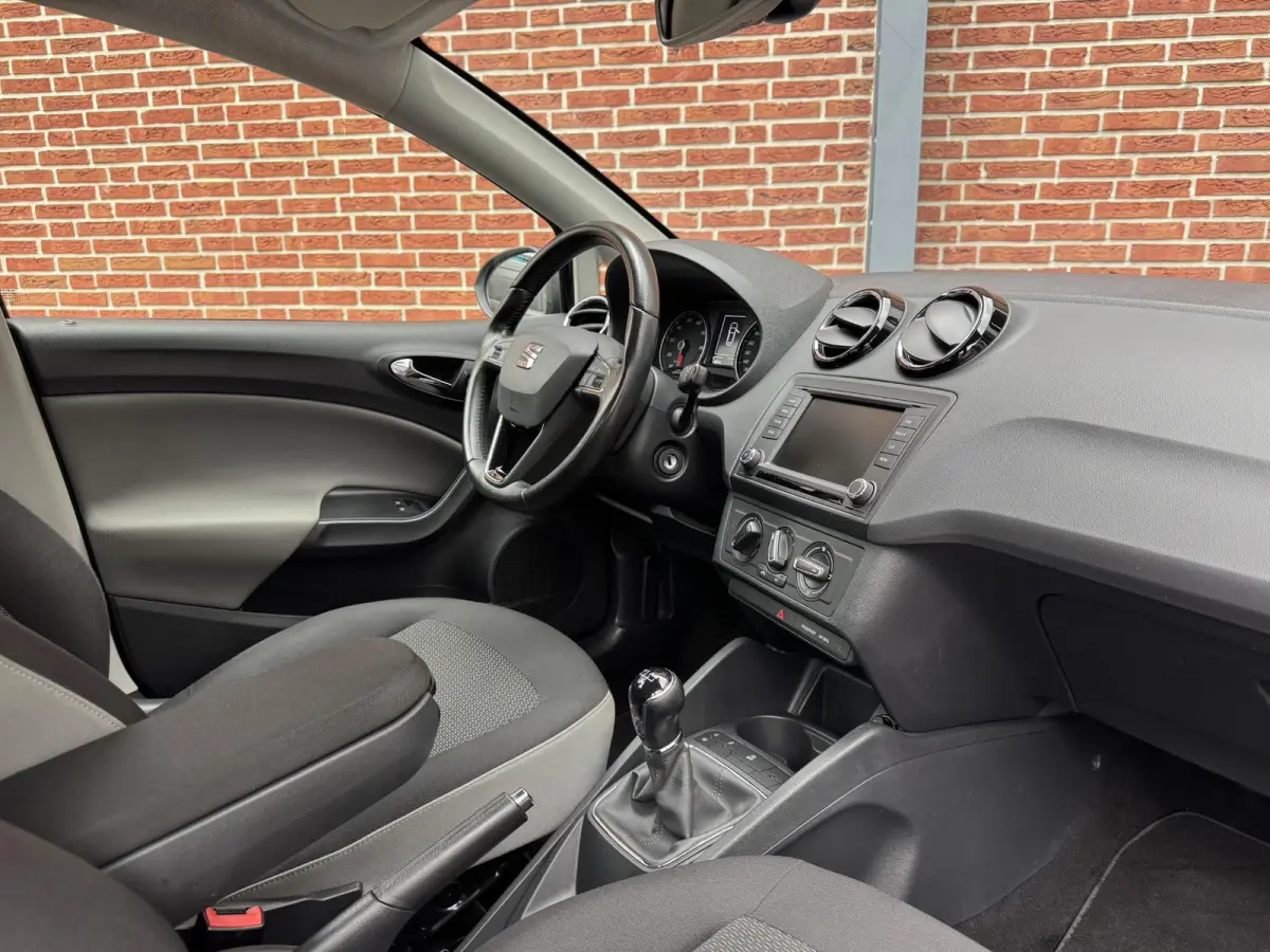 1.0 EcoTSI Style Connect | Trekhaak | Navi | Cruise Control | LM-velgen |
