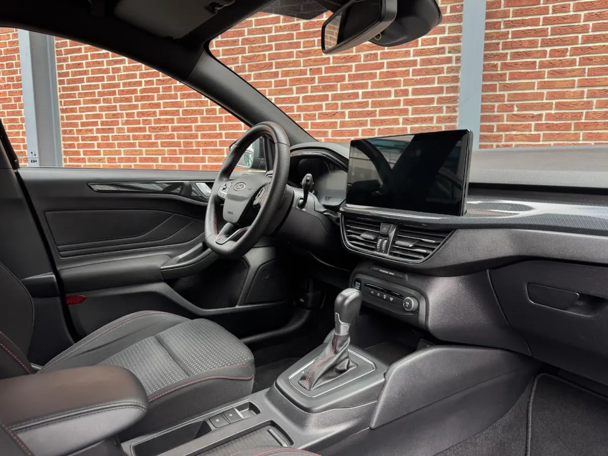 1.0 EcoBoost Hybrid ST Line | Stuur, Stoel en Voorruitverwarming | Cruise Control adaptief | Carplay/Andriod/Navi |