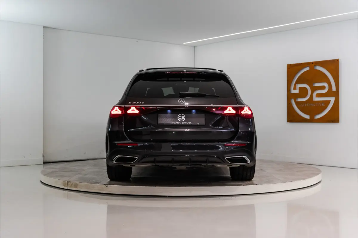 300 e Premium+ AMG 313PK | Burmester | Pano | Trekhaak | Multibeam | VOL! Fabrieksgarantie