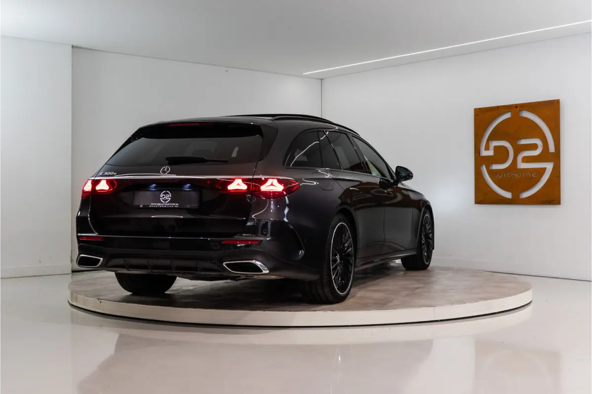 300 e Premium+ AMG 313PK | Burmester | Pano | Trekhaak | Multibeam | VOL! Fabrieksgarantie