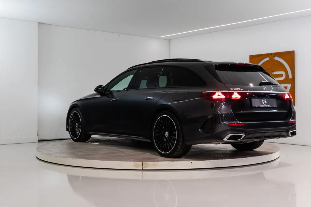 300 e Premium+ AMG 313PK | Burmester | Pano | Trekhaak | Multibeam | VOL! Fabrieksgarantie